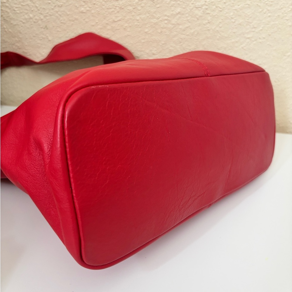 SOFT RED PEBBLE LEATHER HOBO SHOULDER BAG MADE IN ITALY - Picture 5 of 11